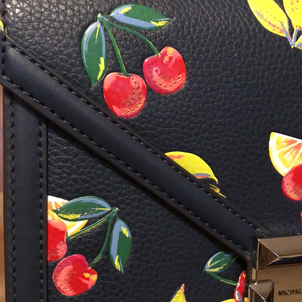 NWT-Michael Kors-Whitney-Medium Sequined Fruit🍒Print🍋Shoulder Bag-Navy-$628 - Picture 3 of 16